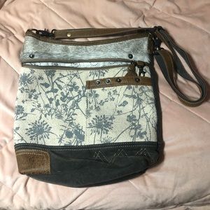 Myra Bag